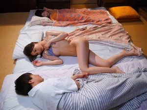 Chị gái hư hỏng giả vờ làm mẹ con: Tiểu Minh, con ngủ chưa? Tiểu Minh, tại sao lại là ngươi? Bạn cũng thích tôi chứ? Hãy để mẹ yêu con, được không?