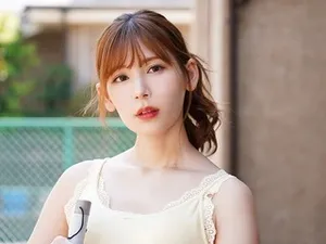 Chịch em thư ký khi chẳng có chuyện gì xảy ra, đầy quyến rũ và gợi cảm, thủ dâm với đạo cụ trên ghế, ngậm sâu con cặc to, ngồi lên trên mà không dùng bao cao su...
