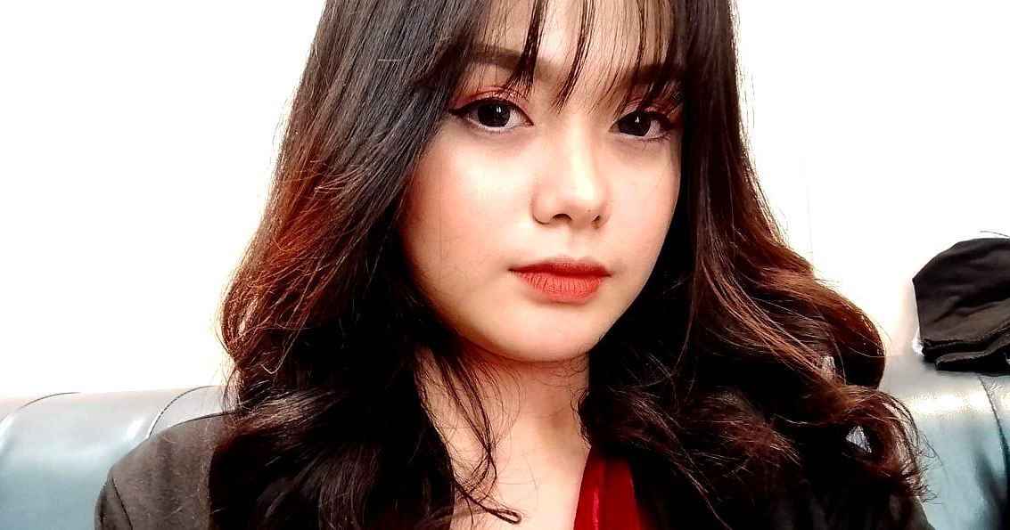 Bạn gái của con trai bị con củ khoải của bố anh xã chinh phục